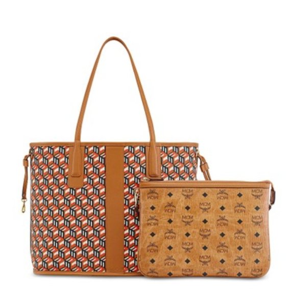 MCM Liz Reversible Medium Tote-Reversible to Geometric Pattern on Inside - Picture 7 of 11